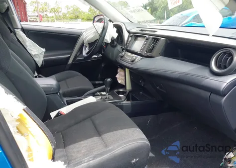 2018 Toyota Rav4 Xle из США, поврежденный, VIN JTMWFREV6JJ180937